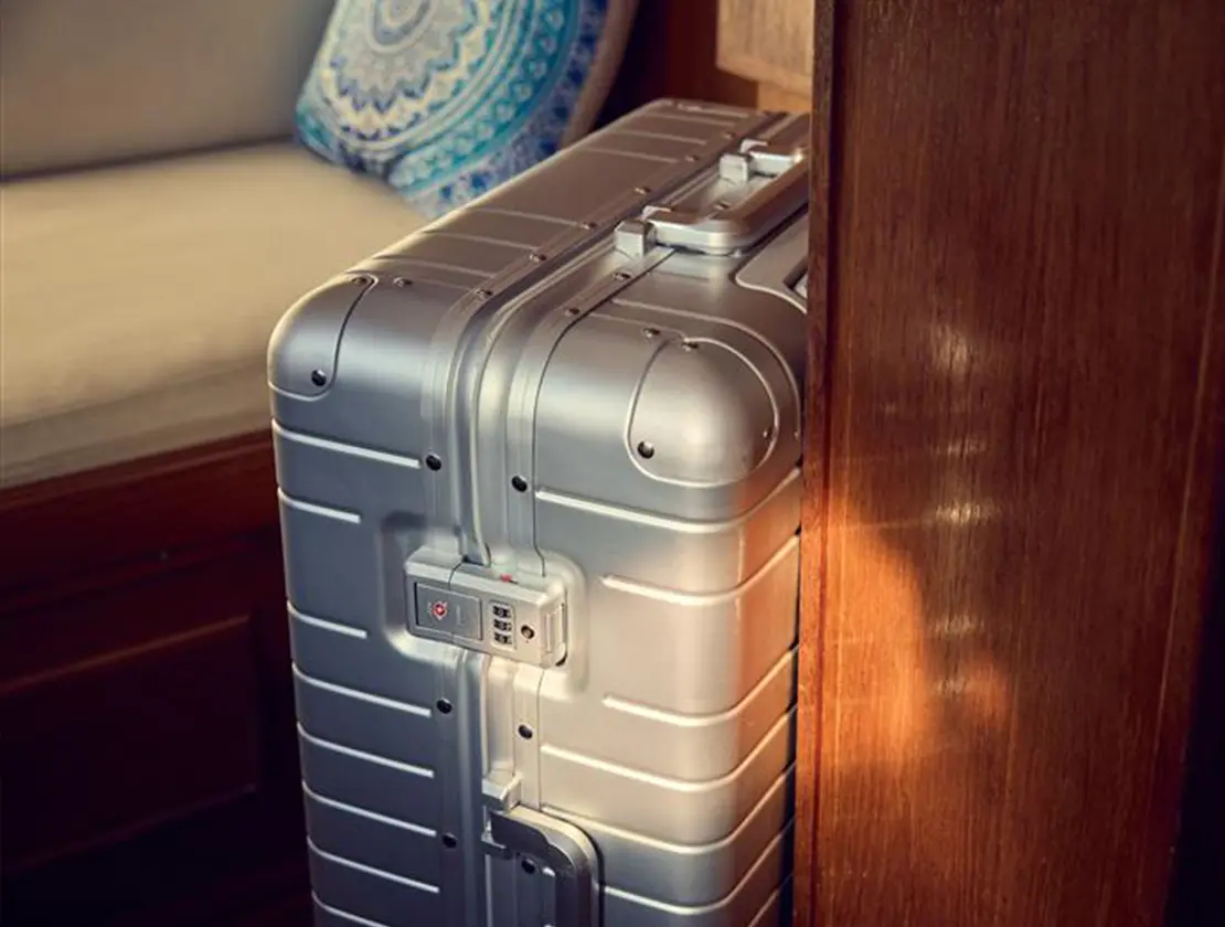 Lufthansa Aluminium Collection