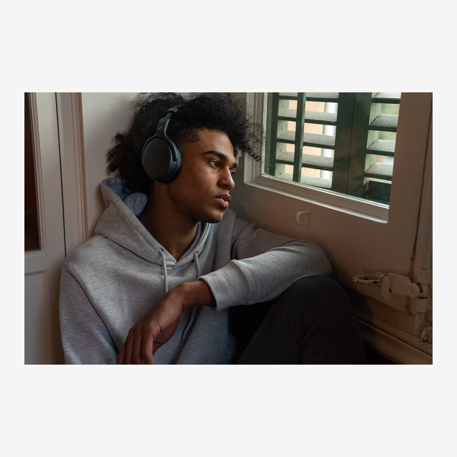 Sennheiser HD 450BT Wireless OverEar Headphones, Black