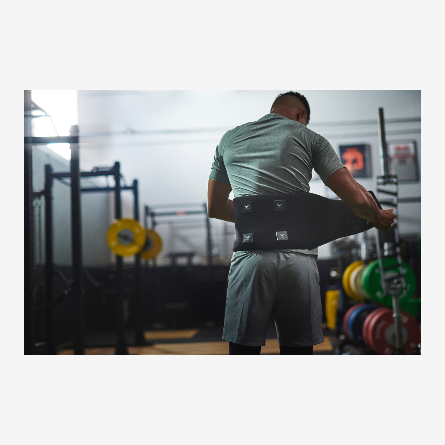 Hyperice Venom Back Heat and Vibration Wrap, Black