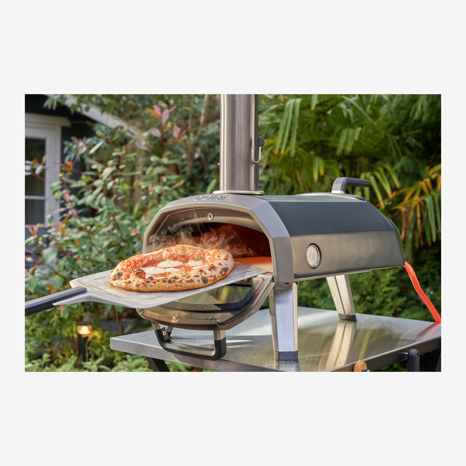Ooni Karu 12G MultiFuel Pizza Oven, Black